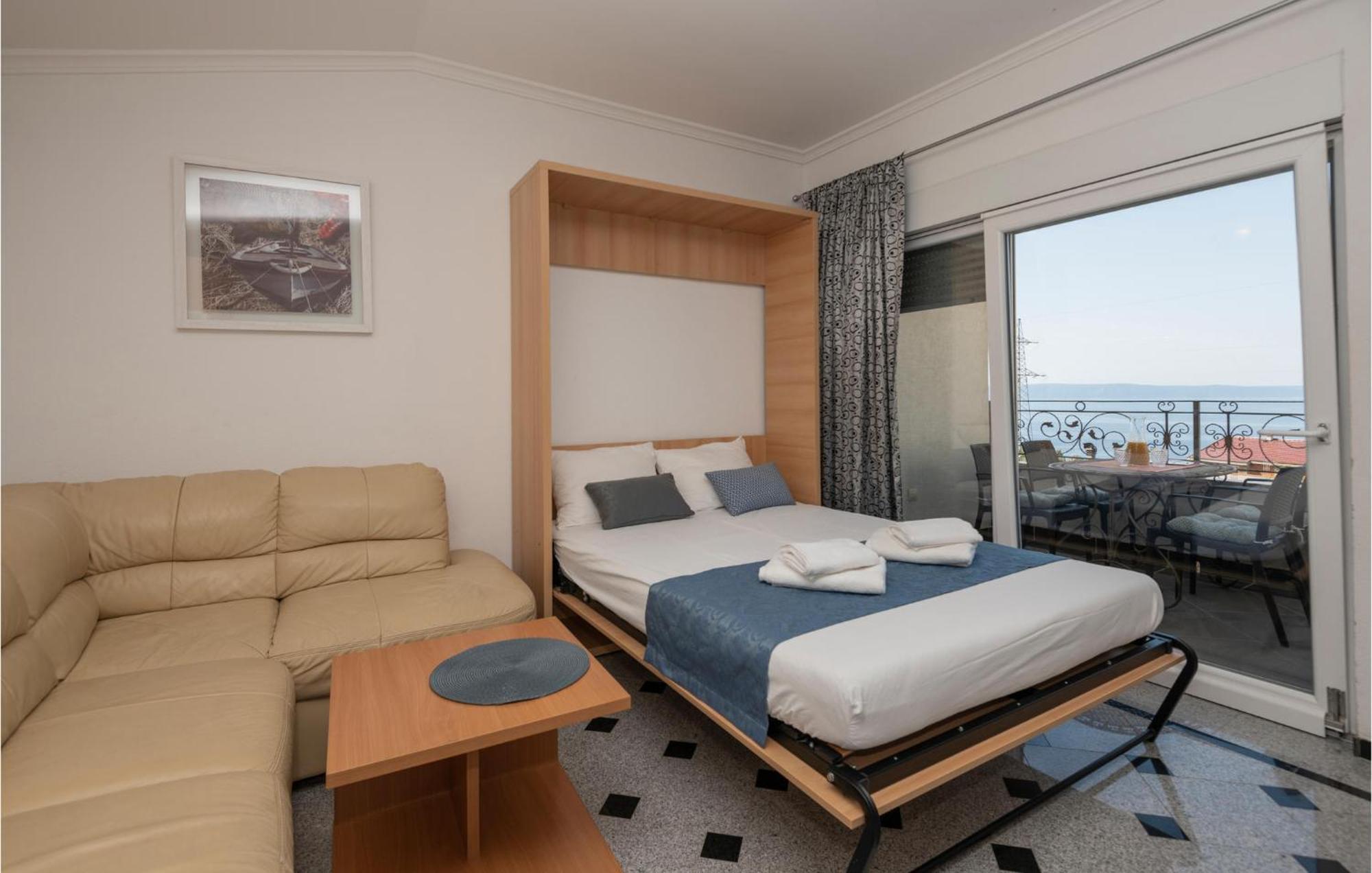 1 Bedroom Stunning Apartment In Makarska Zewnętrze zdjęcie
