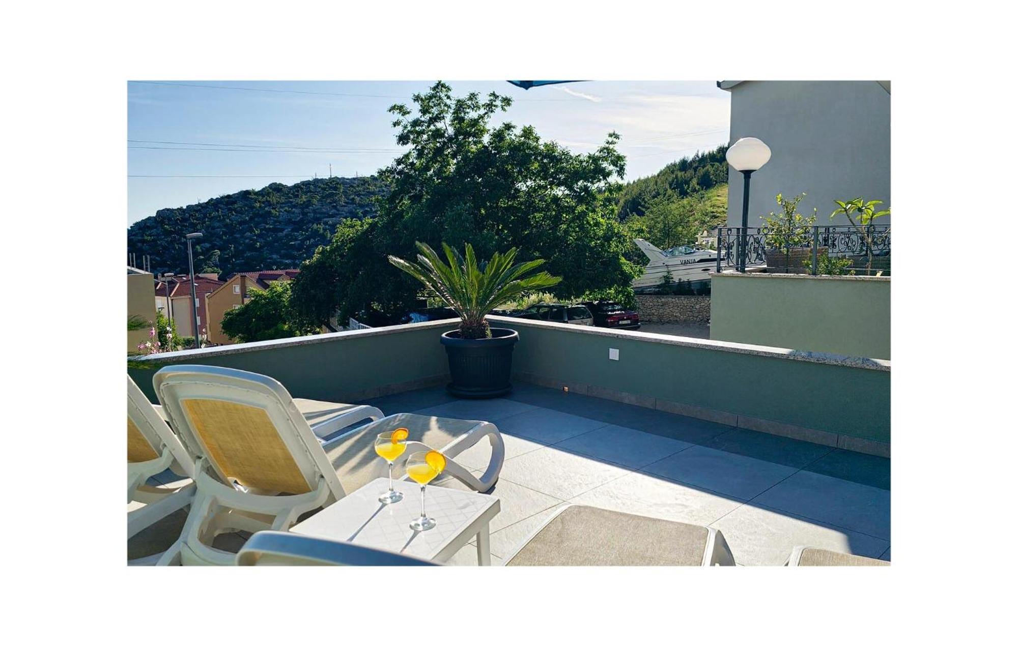 1 Bedroom Stunning Apartment In Makarska Zewnętrze zdjęcie